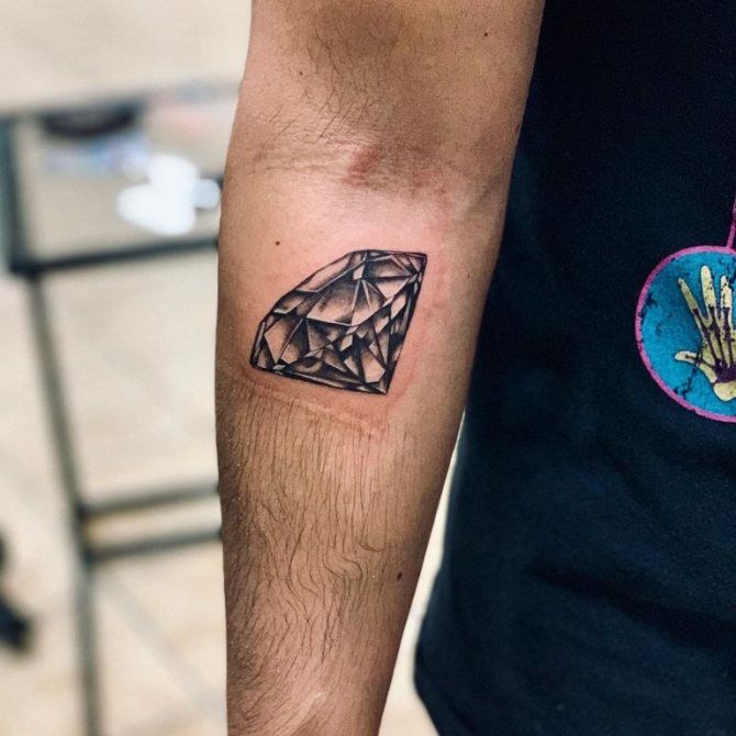 signification du tatouage de diamant pour les hommes