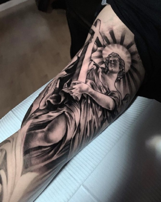 Τατουάζ με φύλακα άγγελο στο χέρι