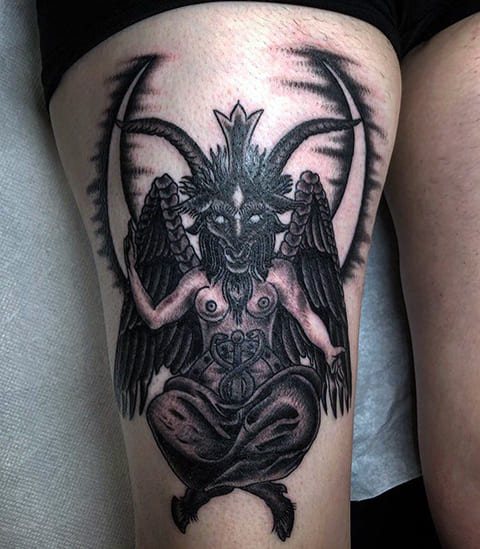 Tatuare Baphomet sulla gamba