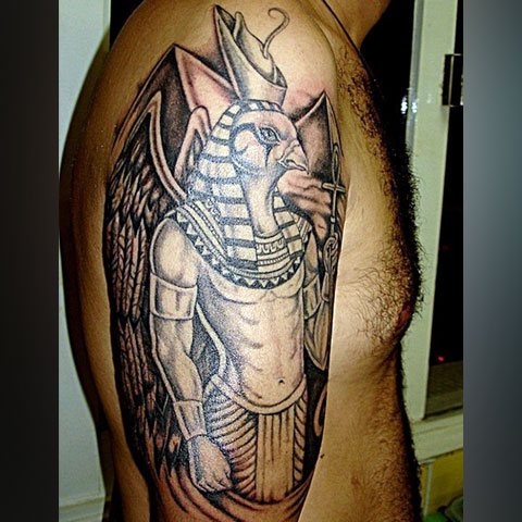 Tatouage du dieu Horus - photo