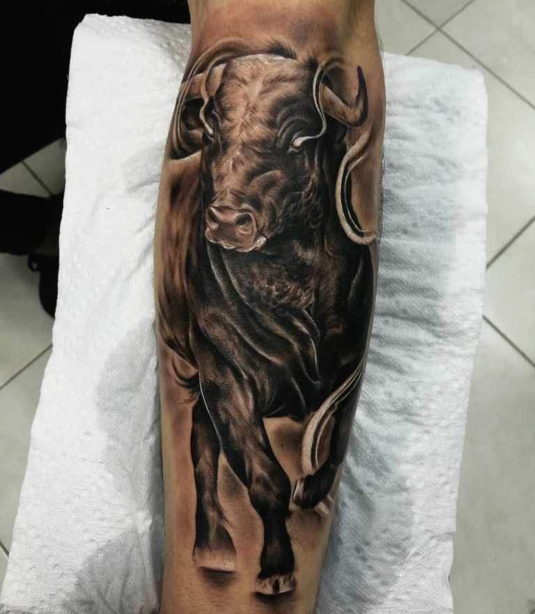 tatouage de taureau