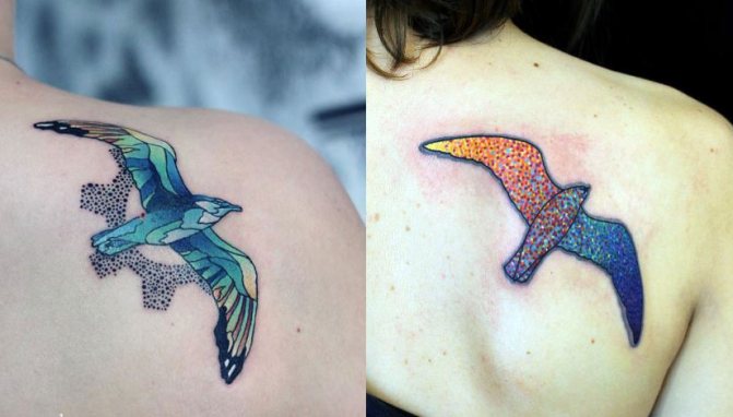 Татуировка на чайка върху лопатка