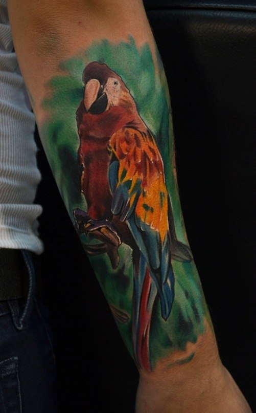 kyynärpää tatuointi