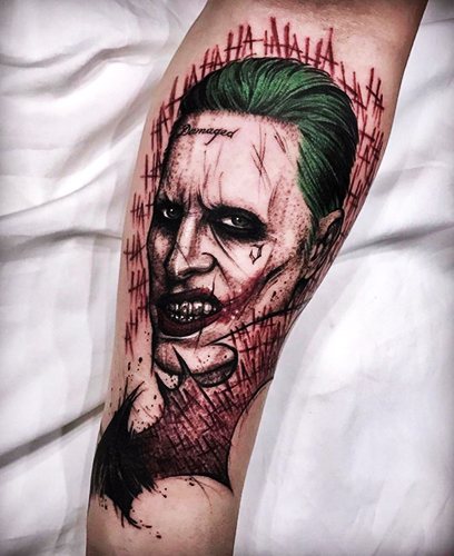 Tattoo Joker käsivarteen, kyynärvarteen, jalkaan. Luonnokset, valokuva, merkitys