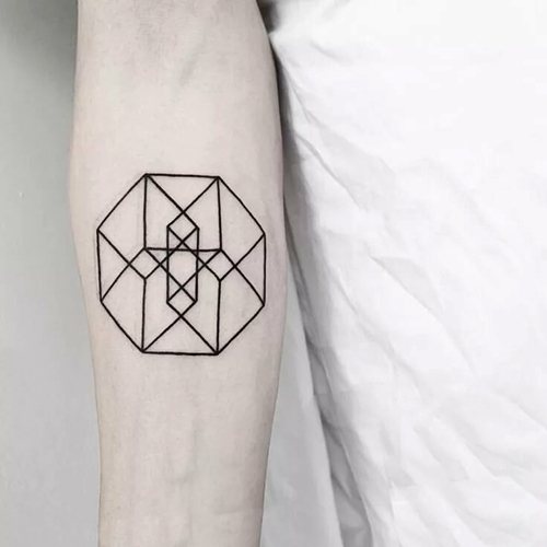 Geometrické tetování na paži. Skicy pro dívky, muži, barevné, černobílé