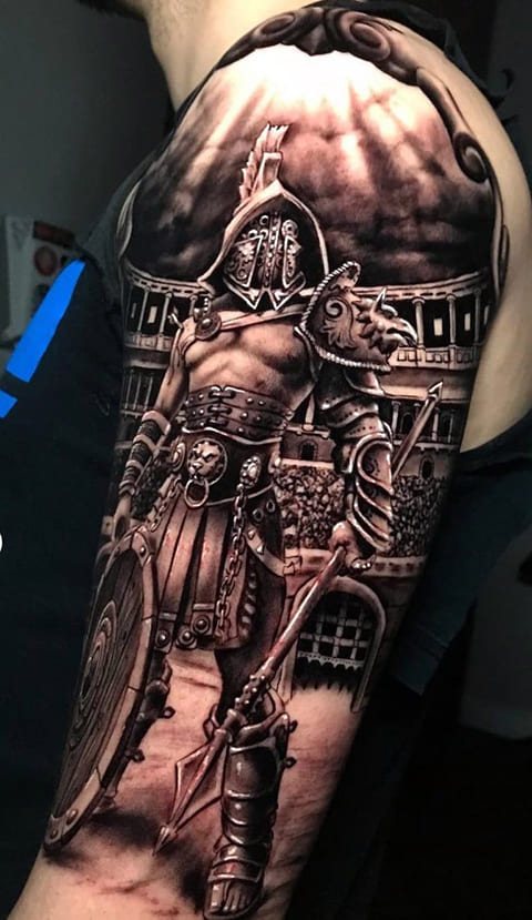 Tatouage gladiateur à la main