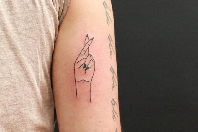 Handpoke Tattoo - Handpoke Tattoo
