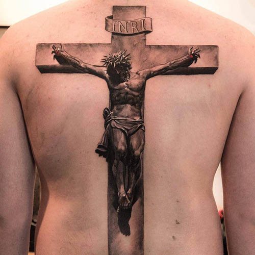 Tattoo Jesus på hånd, ryg, skulder, bryst. Betydning, på korset, med djævelen, maskingevær, due