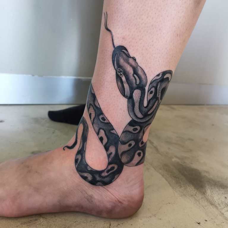 signification des tatouages de cobra chez les hommes