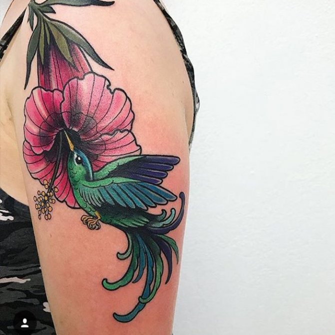 tatouage d'un colibri pour filles