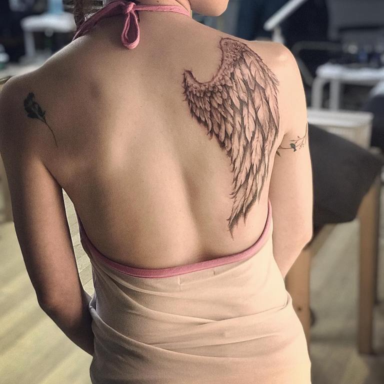 Tatuointi enkeli siipi