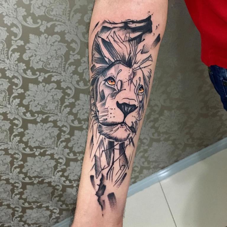 Tatouage de lion noir et blanc
