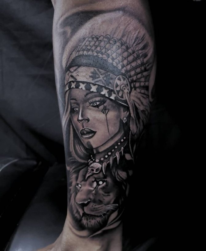 Fille tatouée et lion