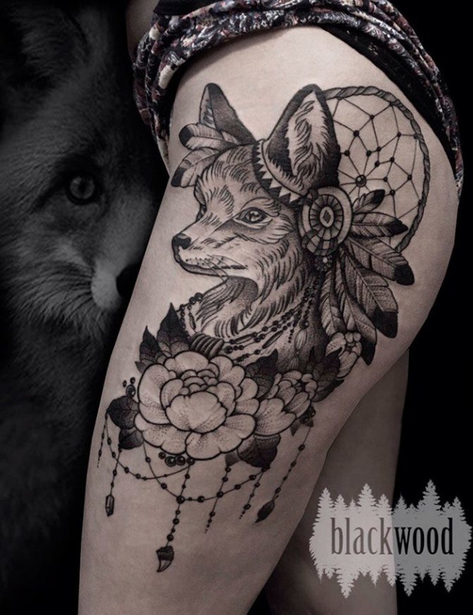 Tattoo fox on hip graphic