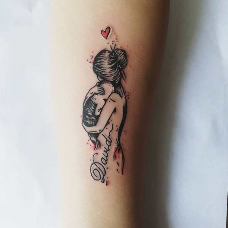 Tätowierung von Mutter und Kind