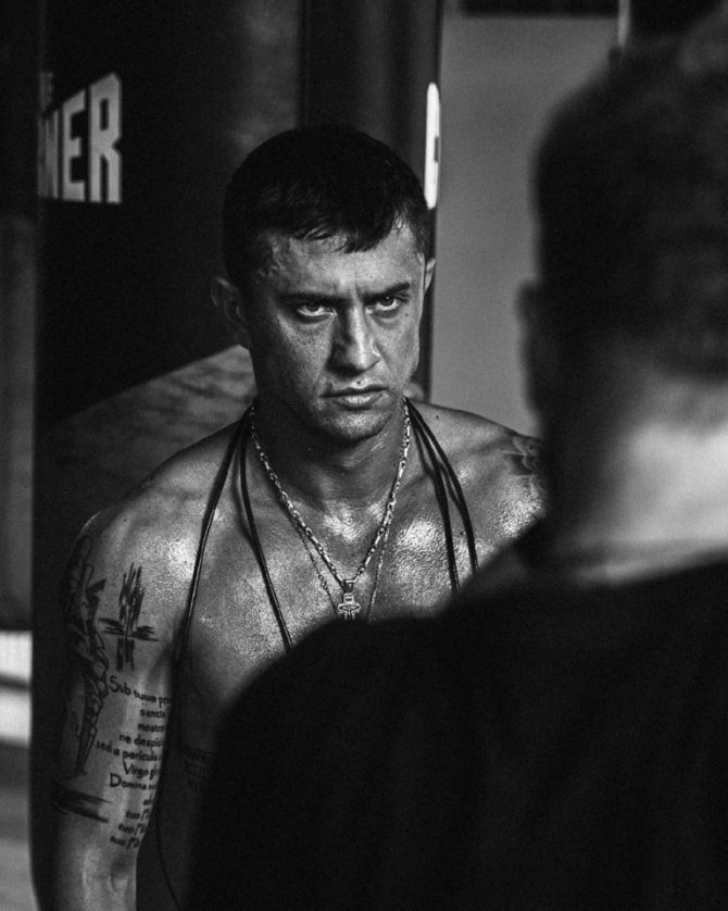 tatouage d'un majeur