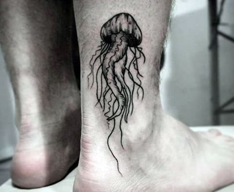 Jellyfish Tattoo su gamba maschile - Foto