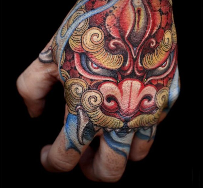 Tattoo on hand - Tattoo on hand - Hand tattoo - Tattoo on hand for men - Men's hand tattoos