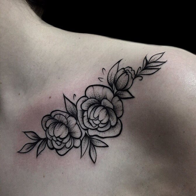 Tetování růže na klíční kosti - Lady Rose Tattoo on clavicle