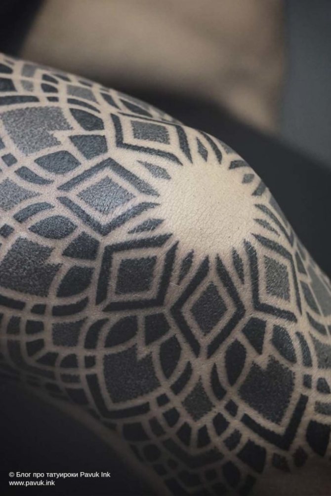 tatuaggio sulle ginocchia 02