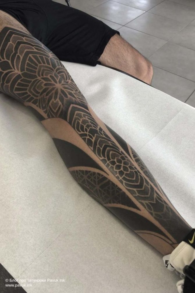 tatuaggio sulle ginocchia 37