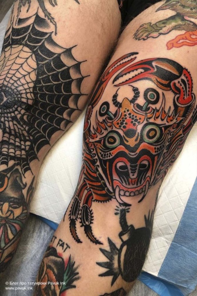 tatuaggio sulle ginocchia 40