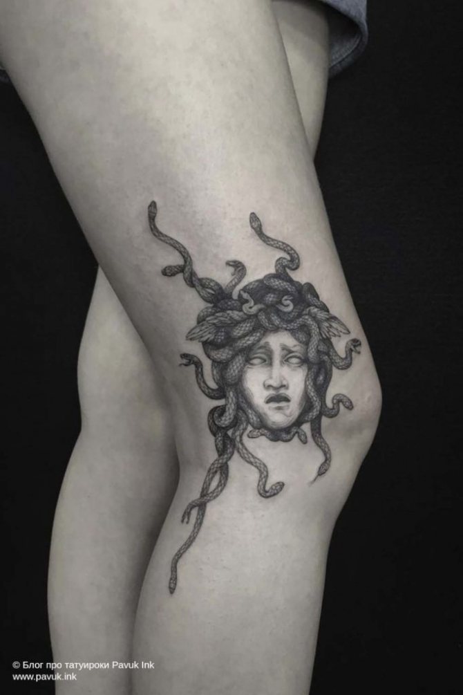 tatuaggio sulle ginocchia 46