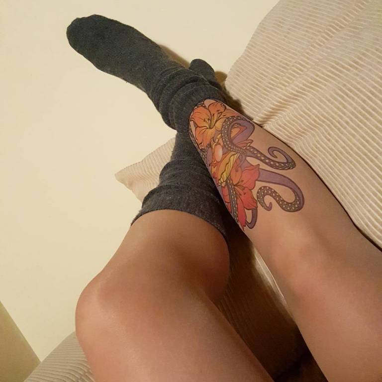 Tattoo on the leg