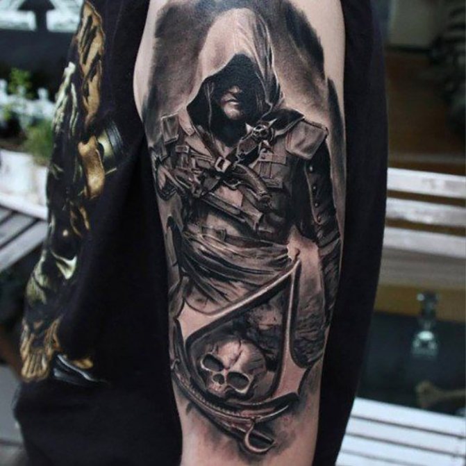 Tatouage sur le bras assassin