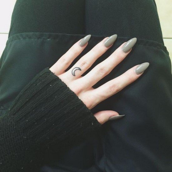 Tetování na paži 2021-2022. Nové fotografické nápady a žhavé trendy