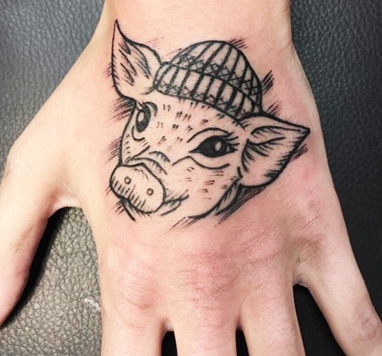 Tatouage sur les mains pour les hommes avec signification, significations, inscriptions slaves traduites, latines, motifs celtiques