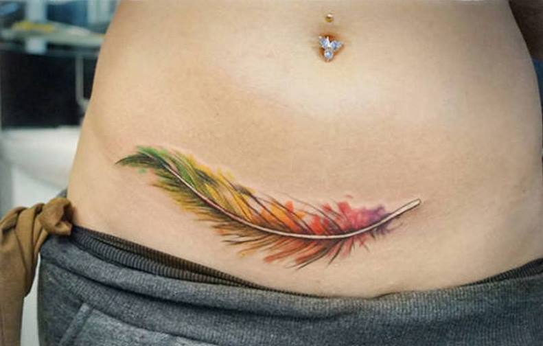 Татуировка върху белег от цезарово сечение