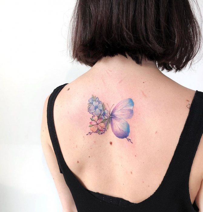 Tatouage sur le dos des filles photo 11