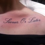 iscrizione del tatuaggio sulla clavicola