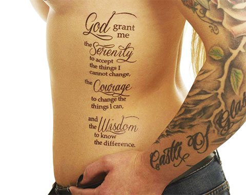 Inscriptions de tatouage pour les filles