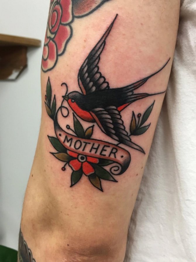 татуировка старата школа swallow