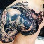 Octopus Shoulder Tattoo - pilt