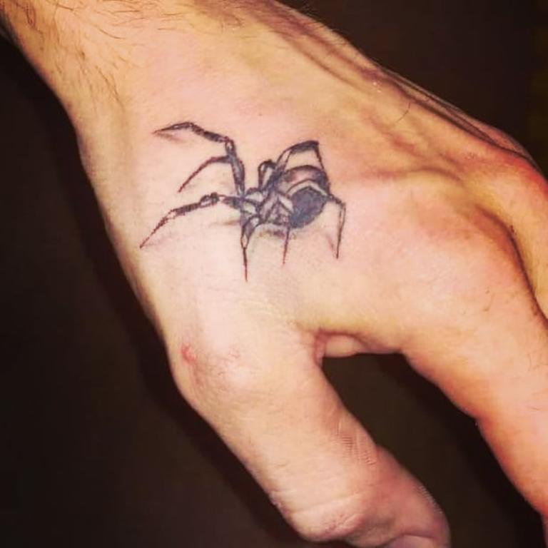 Татуировка паяк на ръка