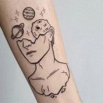 Planètes de tatouage à portée de main