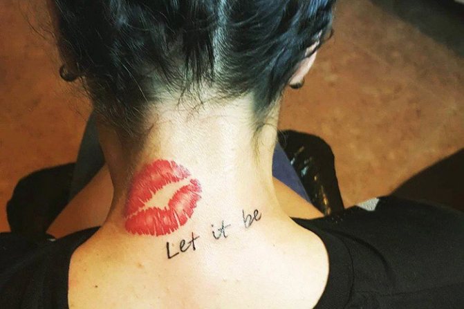 Татуировка целувка на врата за момичета, мъже. Значение, снимка