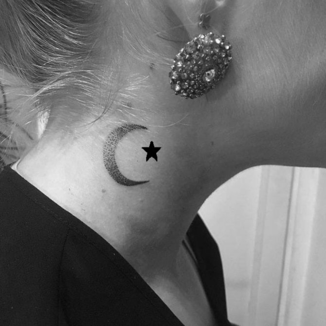 signification du croissant de tatouage pour les filles