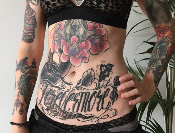 Tatuaje después del embarazo - Tatuaje en la barriga