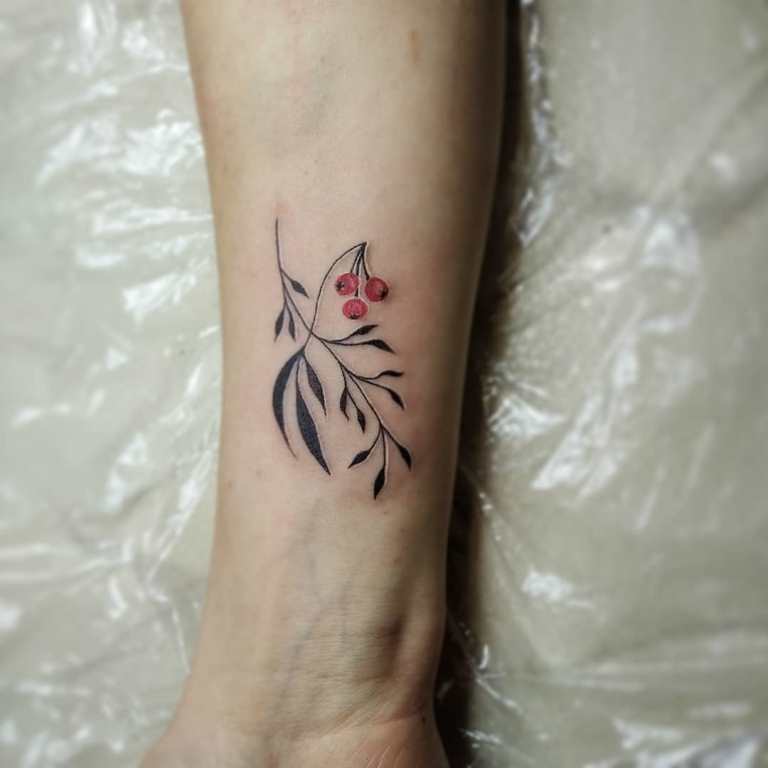 tatuaggio della cenere di montagna