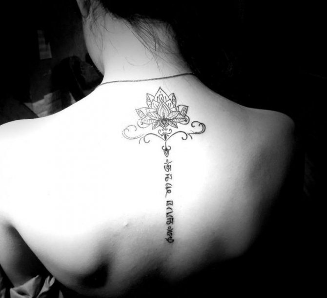 Tatouage avec mantra - signification et motifs des tatouages pour filles (68 photos)