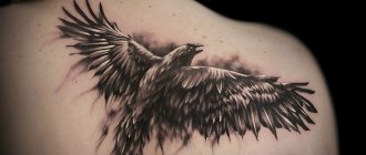 Tatouage avec un corbeau