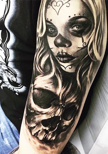 Татуировка на Santa Muerte при жени, мъже. Значение, дизайн, снимки