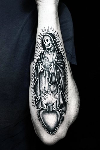 Татуировка на Santa Muerte за жени, мъже. Значение, скици, снимки