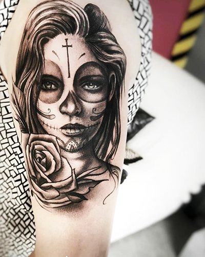 Татуировка на Santa Muerte при жени, мъже. Значение, дизайн, снимки