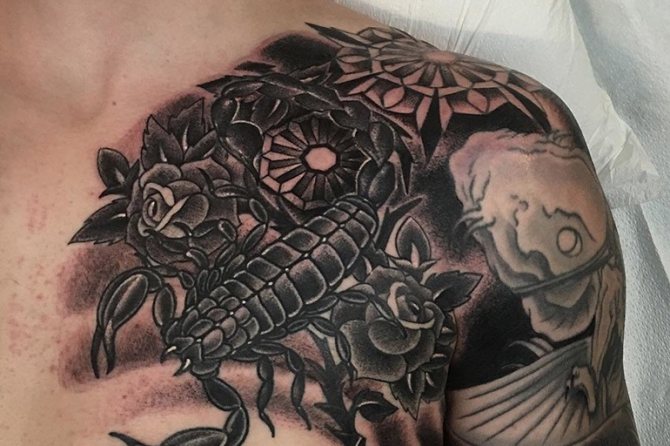 Tatouage avec scorpion