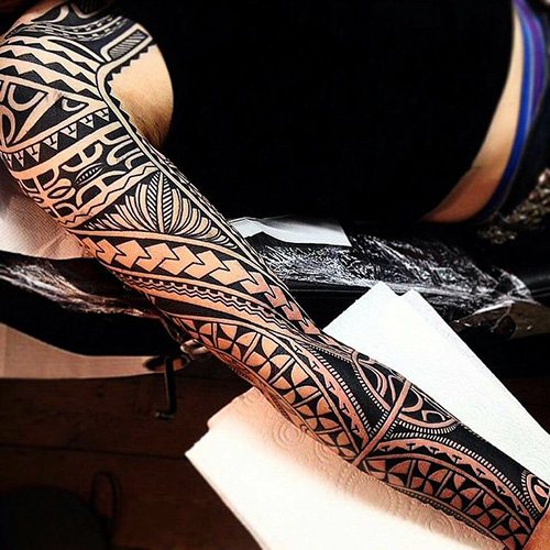Tattoo trayball pour les filles. Signification, photos, croquis
